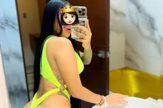 Brenda - 22 - Image 1