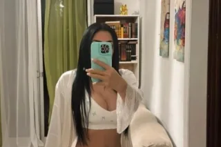 😋Hello Im looking for a man😜 -... - Image 3