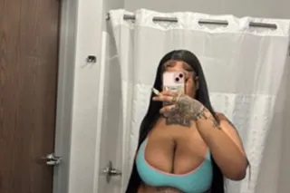 ‼NEW IN TOWN ‼ YOUR NEW FAVORITE BLASIAN 🤩 - Image 4