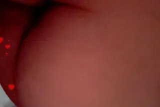 SKINNY WITH A THICK A$$ COME CHILL WITH 💦💦 - Image 1